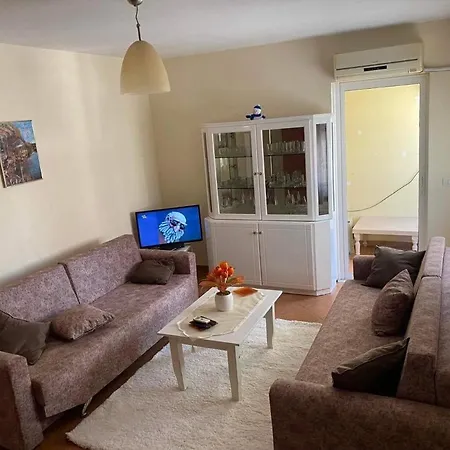 Apartament Sajmiri *